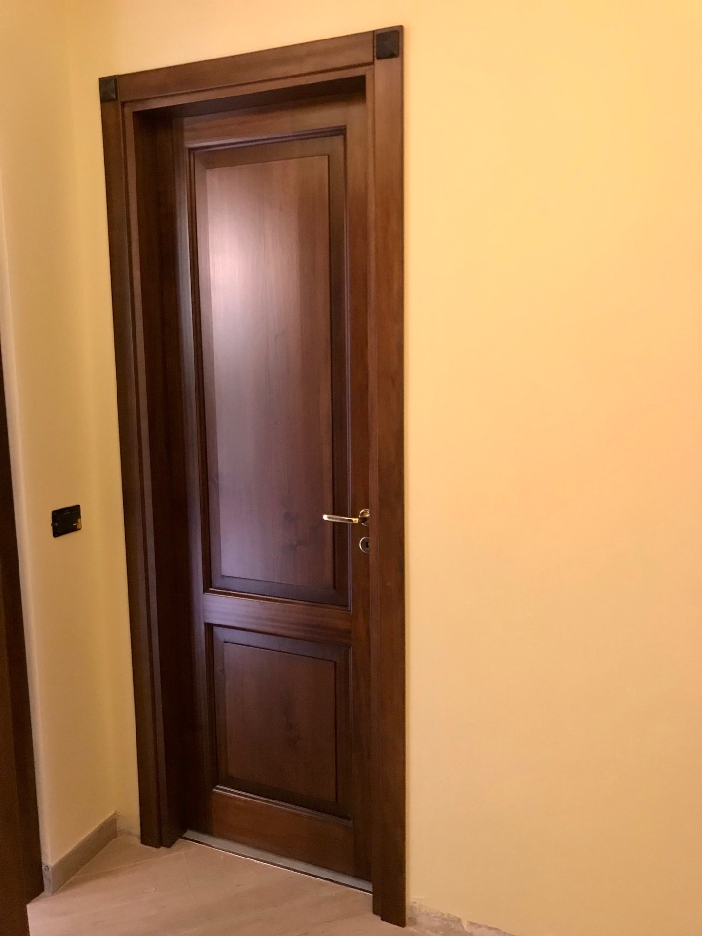Porta in Legno massello Toulipier
